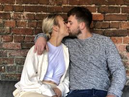 But He Changed His Mind When He Saw That She Was Kissing Someone Else.