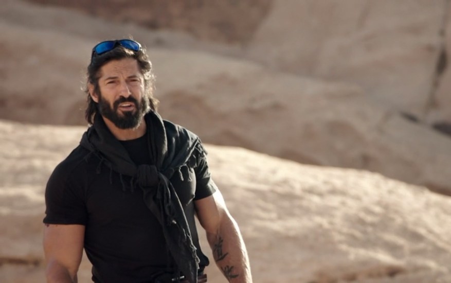 Other Fans Were In Awe Of The Cool Newcomer.