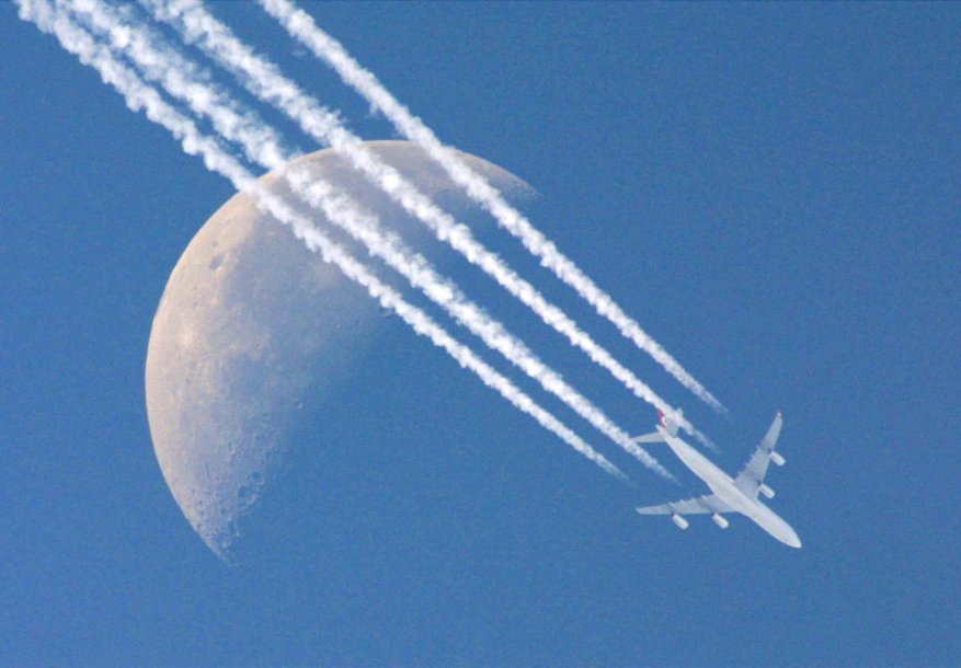 Us Officials Said The Cloud Was A Contrail From A Commercial Flight.