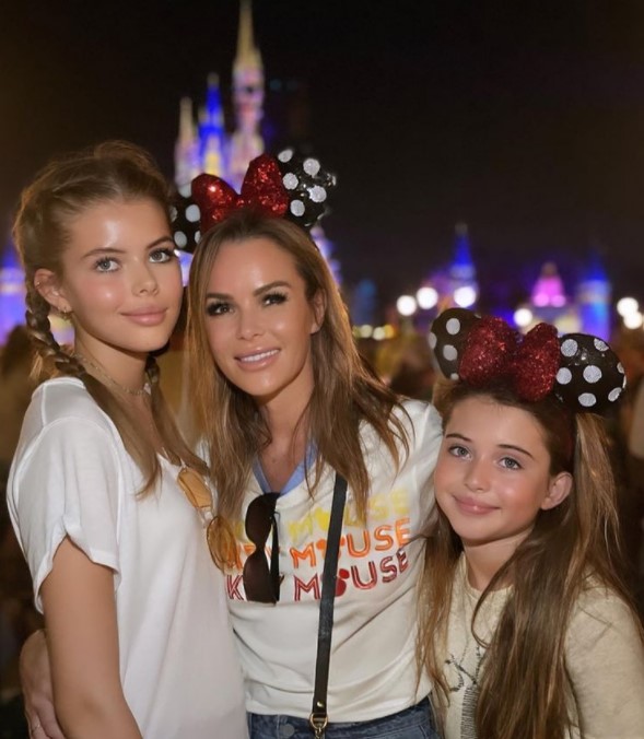 Amanda Also Posted This Cute Photo Of Their Trip To Disneyland Paris With Holly.