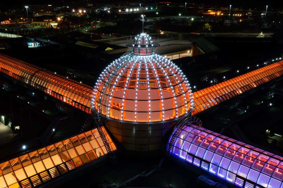 Meadow Hall Shopping Center in Sheffield Lights turned orange in memory of Azelia.