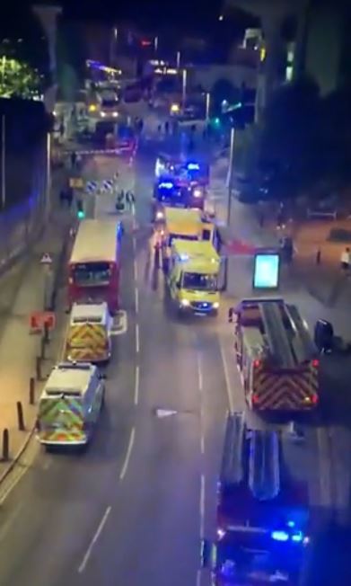 Fifteen fire engines were sent to a hotel in Buttersi to catch fire.